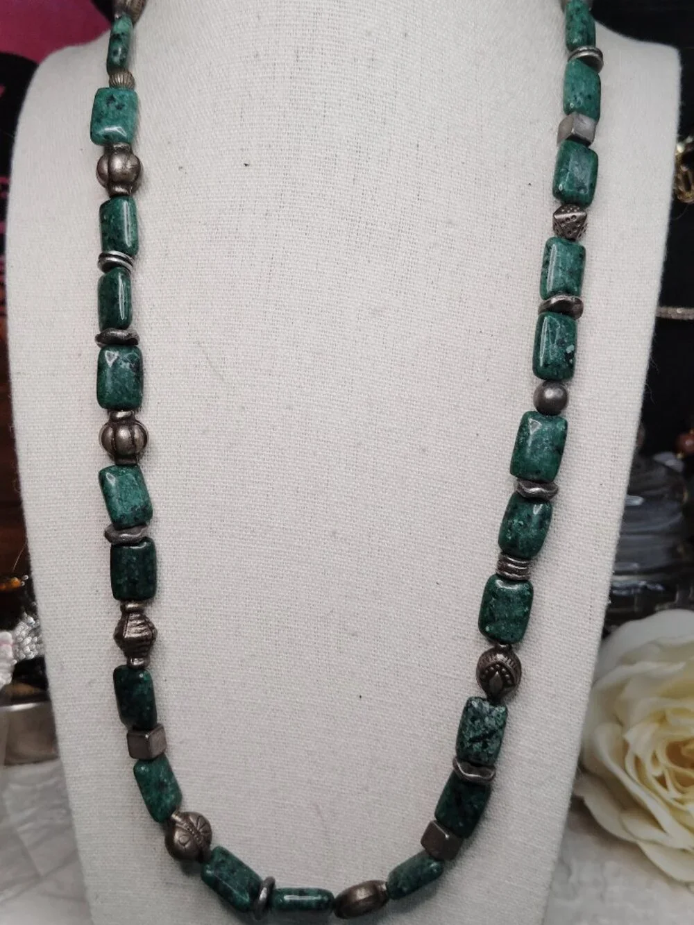 Verdite & Silver‑Tone Bead Necklace – 24